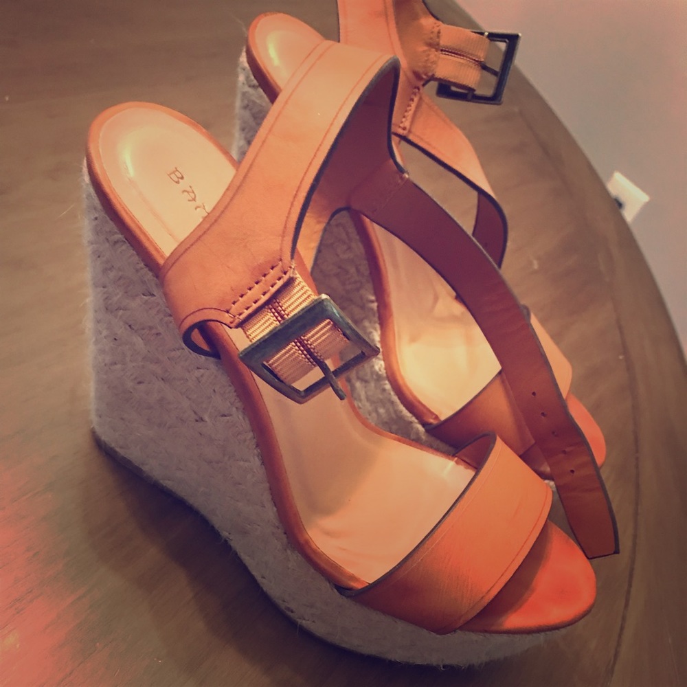 Camel  wedges like new
